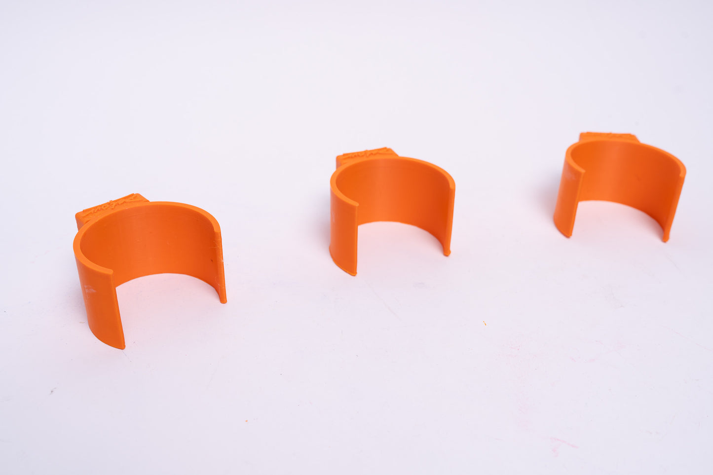 Magnetic Spray Can Holder (set of 3)