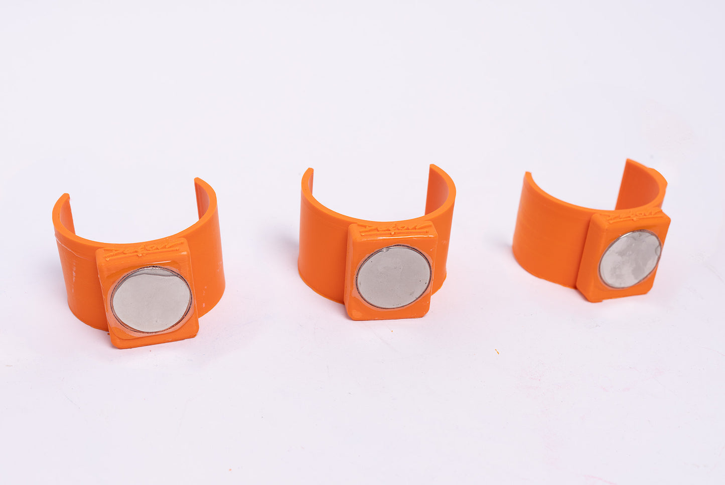 Magnetic Spray Can Holder (set of 3)